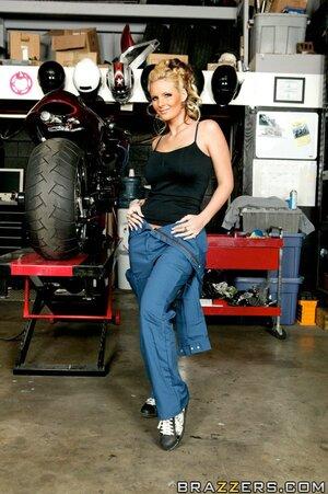 Original 600 px/ 902 px