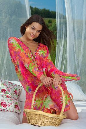 Original 3744 px/ 5616 px