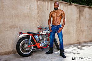 Original 2999 px/ 2000 px