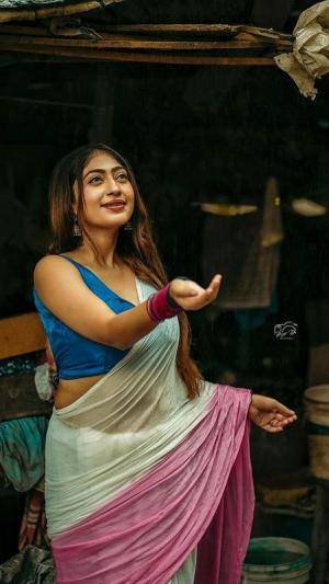 Original 449 px/ 799 px