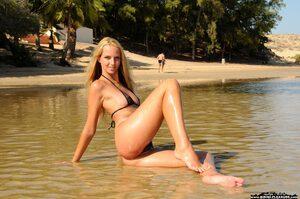 Original 3000 px/ 1993 px