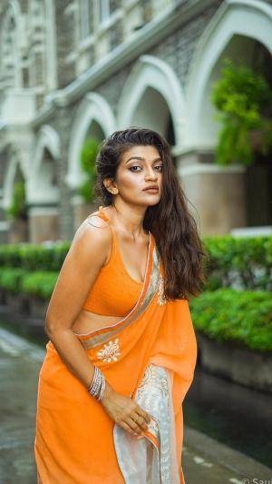 Original 759 px/ 1349 px