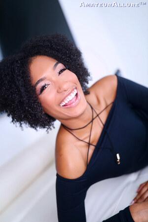 Original 2560 px/ 3840 px