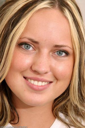 Original 682 px/ 1024 px