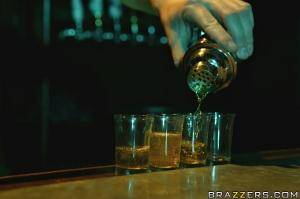 Original 900 px/ 599 px