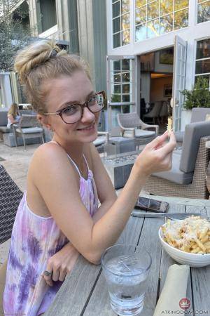 #AmKingdom - Amateurs Series 13 Softcore 166 Riley Star