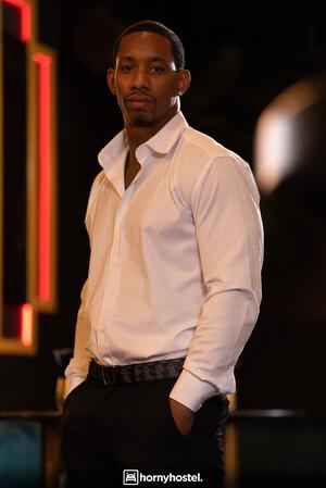 Original 2565 px/ 3840 px