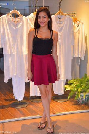 Original 852 px/ 1280 px