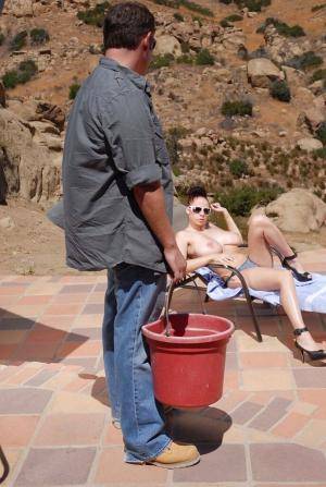 Original 687 px/ 1024 px