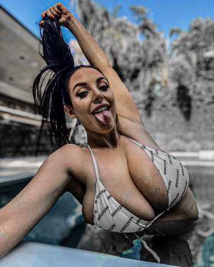 Original 1638 px/ 2048 px