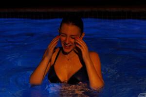 Original 1920 px/ 1279 px