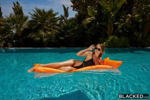 Original 3000 px/ 2000 px