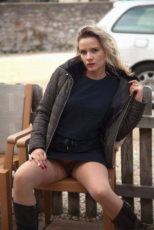 Original 854 px/ 1280 px