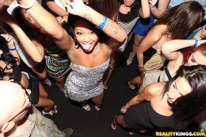 Original 3840 px/ 2560 px