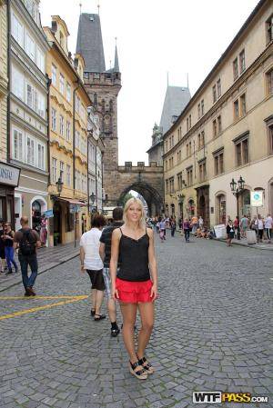 Original 854 px/ 1280 px