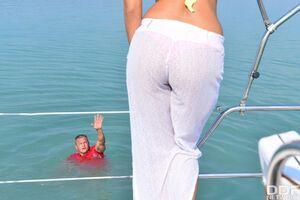 Original 1600 px/ 1067 px