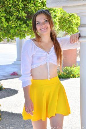 Original 852 px/ 1280 px