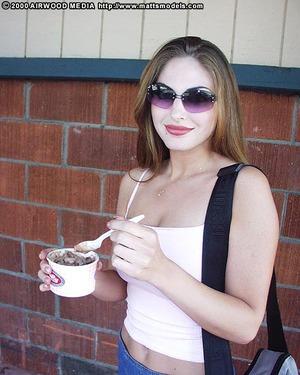 Original 546 px/ 683 px