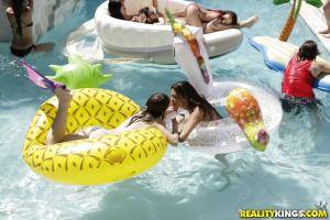 Original 1903 px/ 1269 px