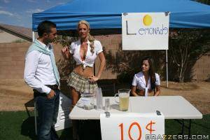 Original 900 px/ 600 px