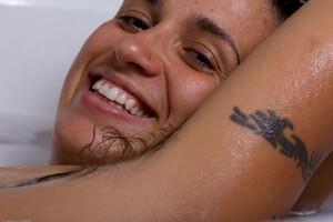 Original 1600 px/ 1064 px