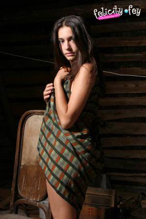 Original 680 px/ 1024 px