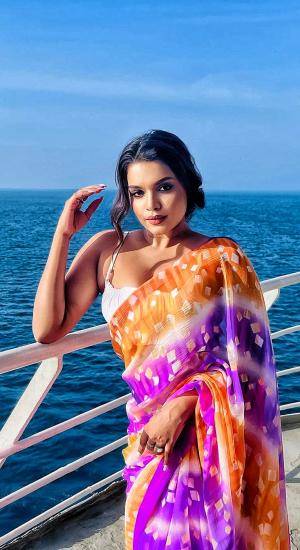 Original 734 px/ 1348 px