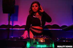 Original 1902 px/ 1269 px