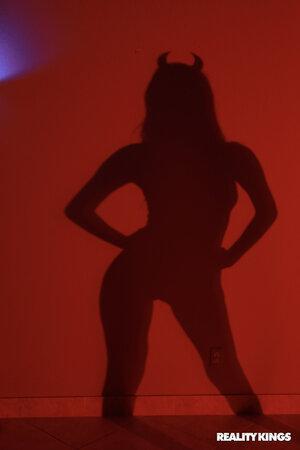 Original 2000 px/ 3000 px