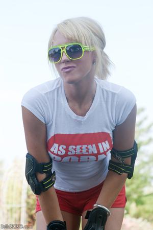 Original 1067 px/ 1600 px