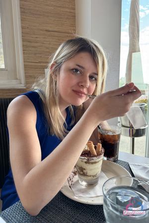 Original 2000 px/ 3000 px