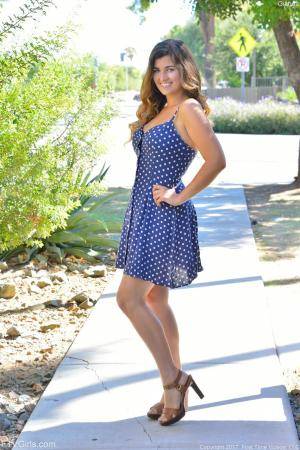 Original 852 px/ 1280 px