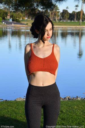 Original 852 px/ 1280 px