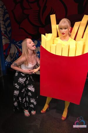 Original 2000 px/ 3000 px