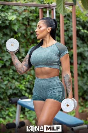 Original 2560 px/ 3840 px