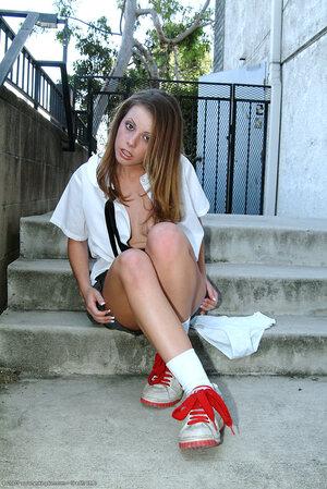 Original 684 px/ 1024 px