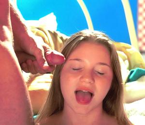 Original 1067 px/ 921 px