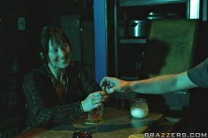 Original 900 px/ 599 px