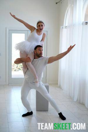 #TeamSkeet Ballerina Penelope Kay gets banged in her Tutu
