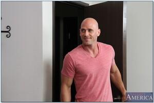 Original 850 px/ 571 px