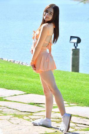 Original 852 px/ 1280 px