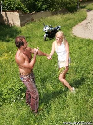 Original 1200 px/ 1600 px