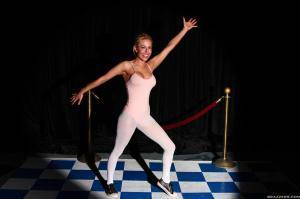 Original 2495 px/ 1663 px