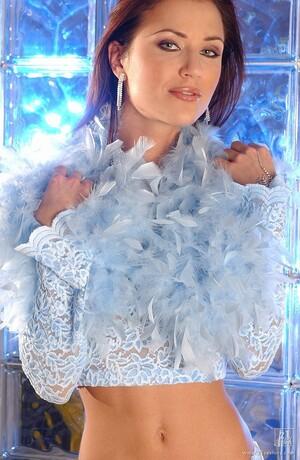 Original 834 px/ 1280 px