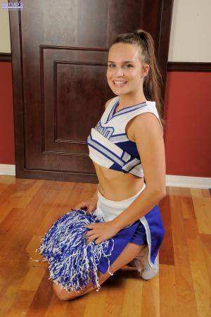 Original 2000 px/ 3000 px