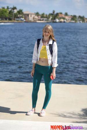 Original 2560 px/ 3840 px