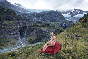 Original 4500 px/ 3000 px