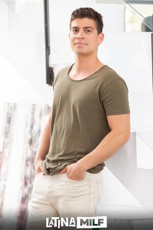 Original 2560 px/ 3840 px