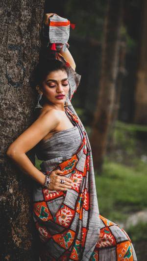 Original 745 px/ 1325 px