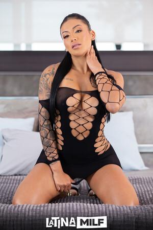 Original 2560 px/ 3840 px